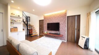 間接照明がやわらかに照らすラグジュアリーな空間 | 株式会社Midori